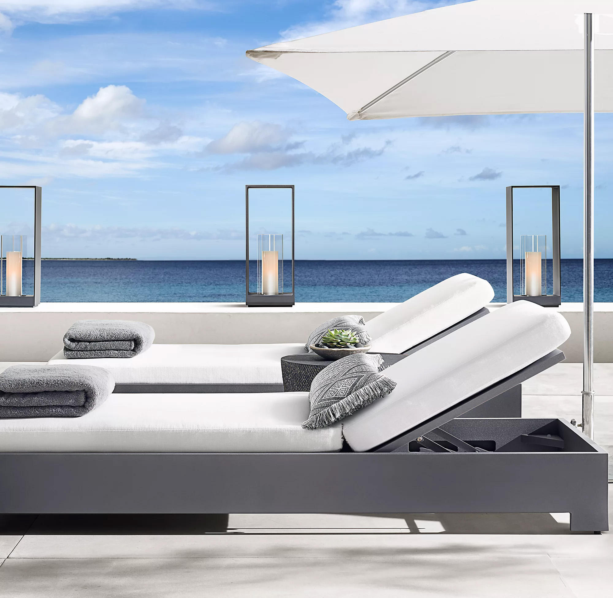 Outdoor Chaise